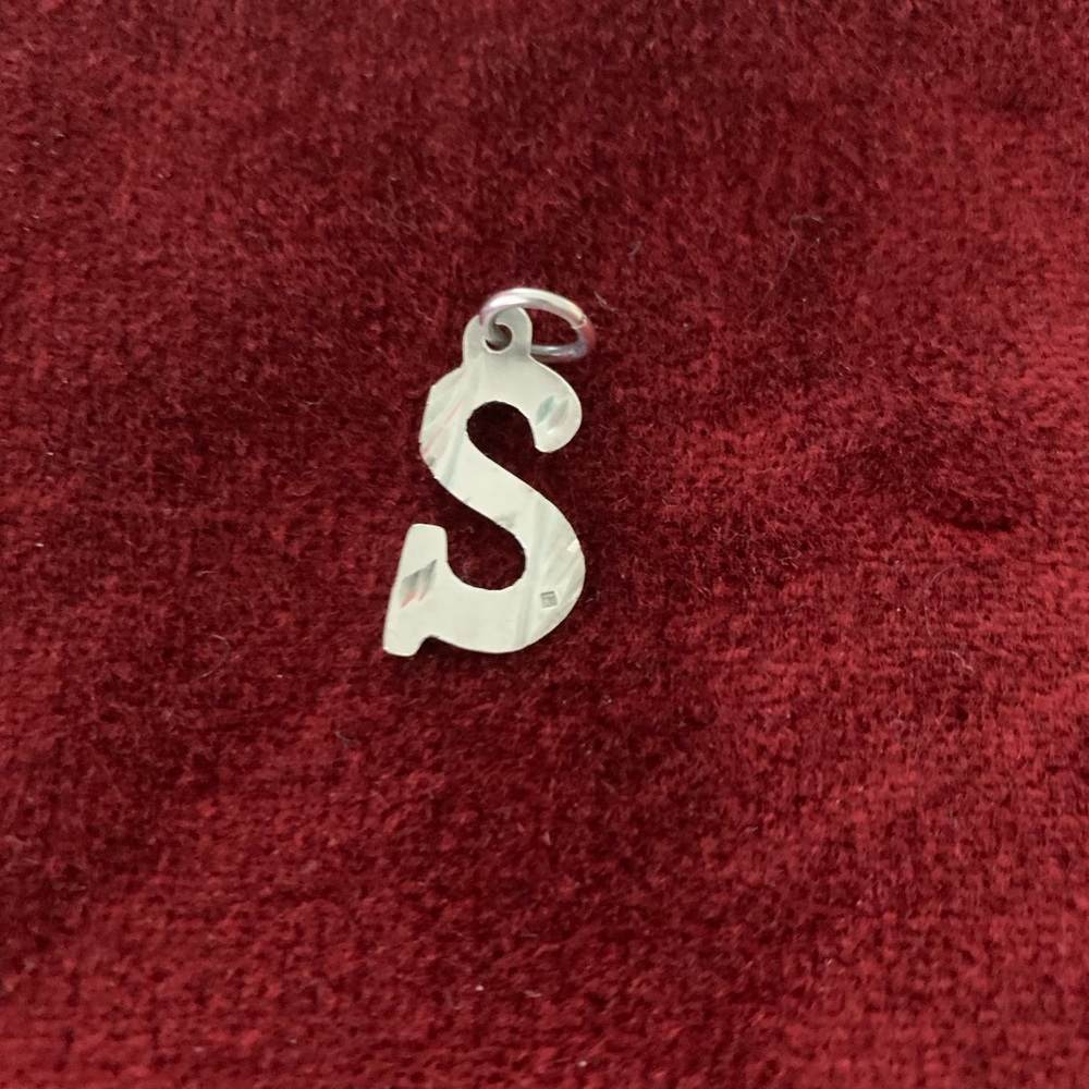 🆕 Sterling Silver pendant S
